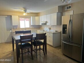 1941 E Pegasus Dr in Tempe, AZ - Building Photo - Building Photo