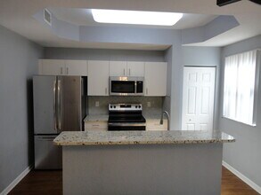 2912 Hidden Hills Rd in Royal Palm Beach, FL - Building Photo - Building Photo