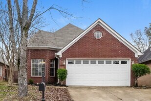 8682 Cat Tail Dr in Southaven, MS - Building Photo