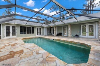 840 Jung Blvd W in Naples, FL - Building Photo - Building Photo