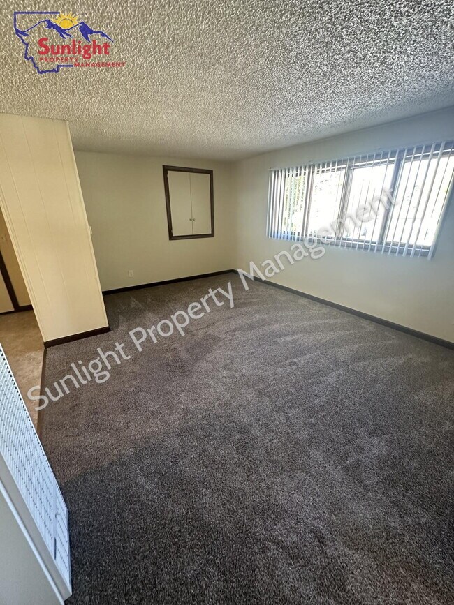 302 E 1st St in Laurel, MT - Building Photo - Building Photo