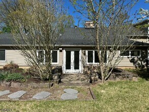 120 Kosciuszko Rd in Whitehouse Station, NJ - Building Photo - Building Photo