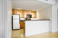 521 Shady, Apts. 11, 21, 31 - Franklin West Apartments, Leasing Office in Pittsburgh, Pennsylvania