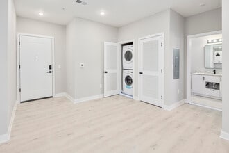 317 Kennedy St in Washington, DC - Foto de edificio - Interior Photo