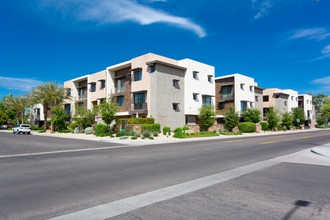 Aerium Condominiums in Scottsdale, AZ - Building Photo - Building Photo