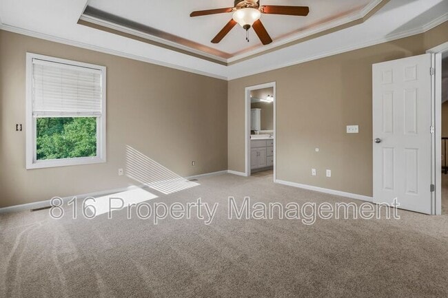 701 Tomahawk Ct in Smithville, MO - Building Photo - Building Photo