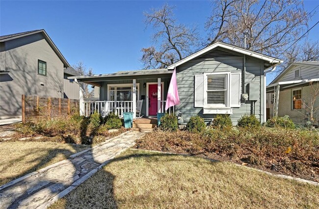 1306 W St Johns Ave in Austin, TX - Building Photo - Building Photo