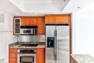 110 Washington Ave in Miami Beach, FL - Building Photo - Building Photo