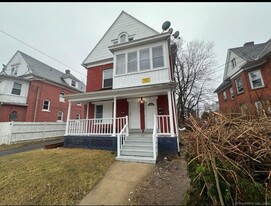 17 Roosevelt St in Hartford, CT - Building Photo