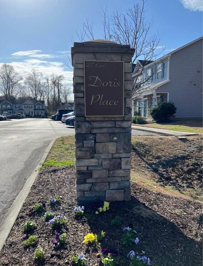 27 E Doris Ave Rentals in Jacksonville, NC