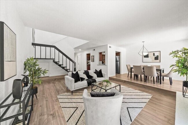 9206 Flickering Shadow Dr in Dallas, TX - Building Photo - Building Photo