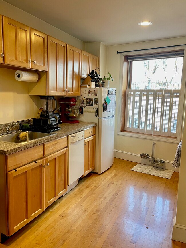 46 Hull St, Unit 1 in Boston, MA - Foto de edificio - Building Photo