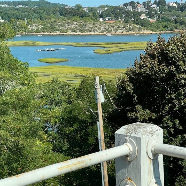 145 Essex Ave in Gloucester, MA - Building Photo