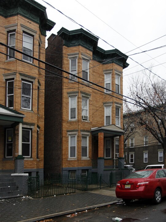 129 Booraem Ave in Jersey City, NJ - Building Photo