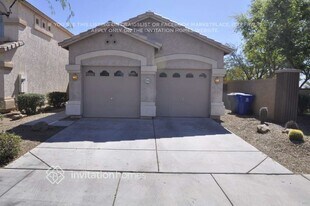 10541 W Almeria Rd in Avondale, AZ - Building Photo