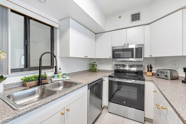 property at 2105 Lavers Cir