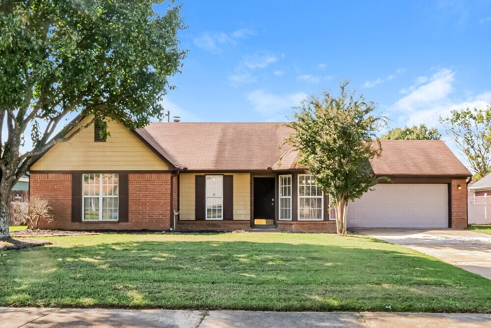 6935 Amanda Dr N in Olive Branch, MS - Building Photo