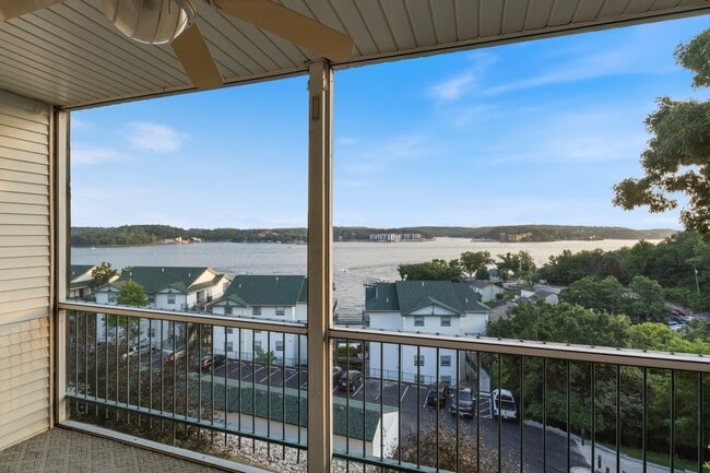 property at 1407 Harbour Towne Dr