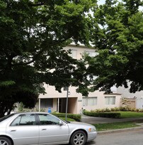 2215 York Ave in Vancouver, BC - Building Photo