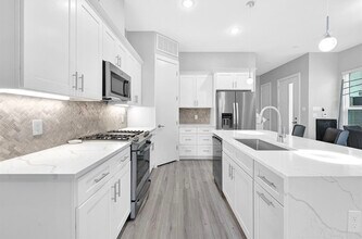 4215 Hardy St in Houston, TX - Building Photo - Building Photo