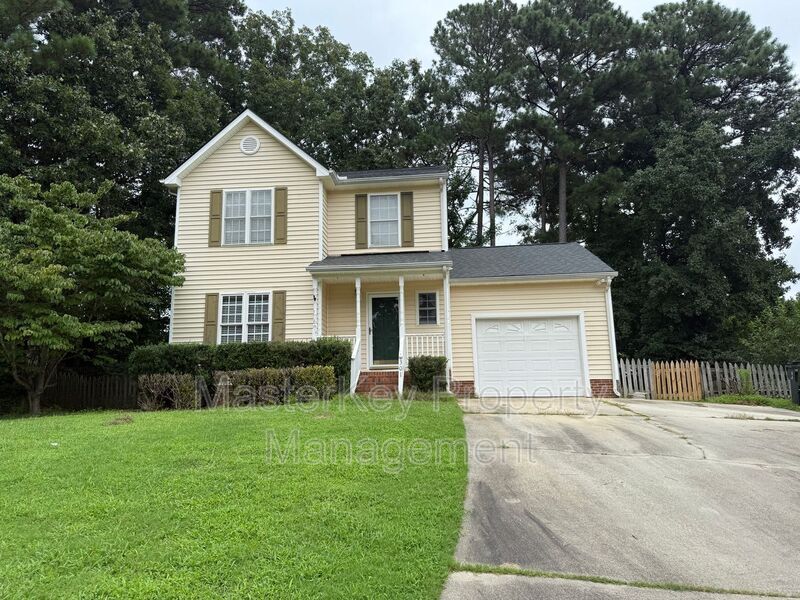 301 Adelaide Rd in Holly Springs, NC - Building Photo