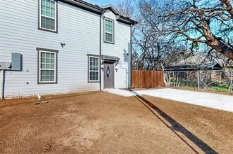 807 Fletcher St in Gainesville, TX - Building Photo - Building Photo