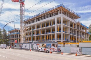 Amica Granville & West 47th in Vancouver, BC - Building Photo