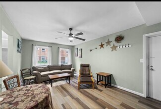 19406 Van Aken Blvd, Unit 1B in Shaker Heights, OH - Foto de edificio - Building Photo