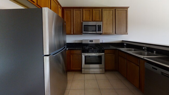 Kester Street Apartments in Van Nuys, CA - Building Photo - Building Photo