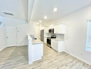 121 Luna Ln in Statesville, NC - Building Photo - Building Photo