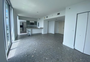185 SW 7th St, Unit 1500 in Miami, FL - Building Photo