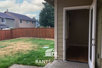8320 54th Ct SE in Lacey, WA - Building Photo - Building Photo
