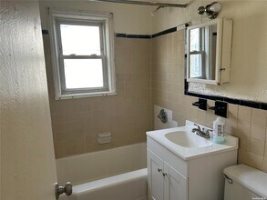 431 E Broadway-Unit -1A in Long Beach, NY - Foto de edificio - Building Photo