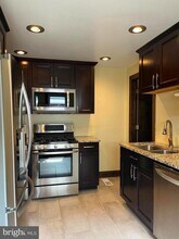 120 N Frederick St in Mechanicsburg, PA - Foto de edificio - Building Photo