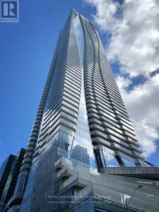 1-3911 Bloor St E in Toronto, ON - Building Photo