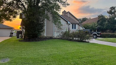 7423 W Suddley Castle St in Houston, TX - Building Photo - Building Photo