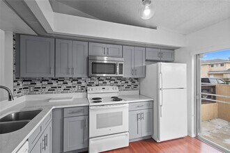 3125 Sandy Shore Ln in Kissimmee, FL - Building Photo - Building Photo