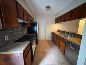 10707 Lanshire Dr in Austin, TX - Building Photo - Building Photo