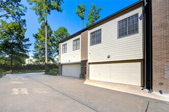 19 Crestwood Dr in Houston, TX - Building Photo - Building Photo