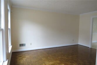 3165 Henderson Walk in Atlanta, GA - Building Photo - Building Photo