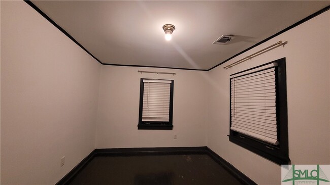 property at 509 E Harris St