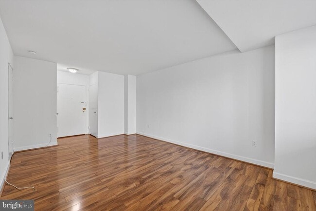 1021 Arlington Blvd in Arlington, VA - Building Photo - Building Photo