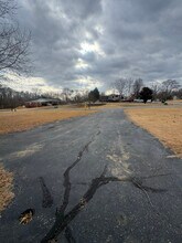 5510 Raphael Dr in Pomfret, MD - Foto de edificio - Building Photo