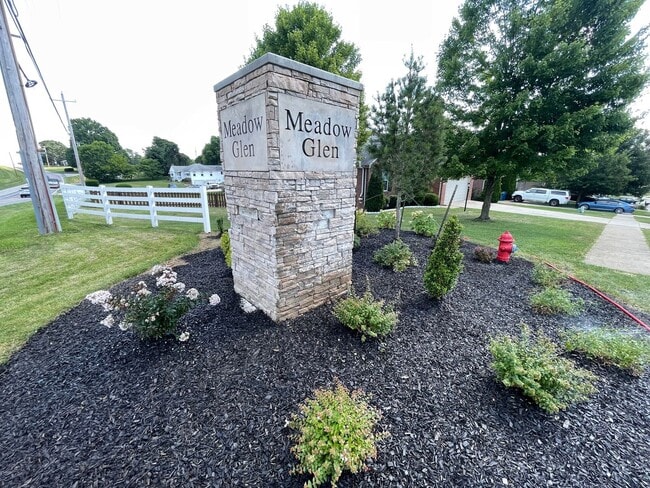 100 Dublin Ln in Shelbyville, KY - Building Photo - Building Photo