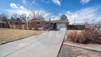 2322 Patrician Way in Colorado Springs, CO - Building Photo