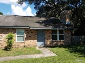 3386 Pine Forest Rd in Ensley, FL - Building Photo