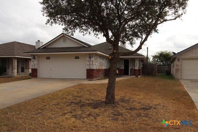 property at 2112 Flagstaff Dr