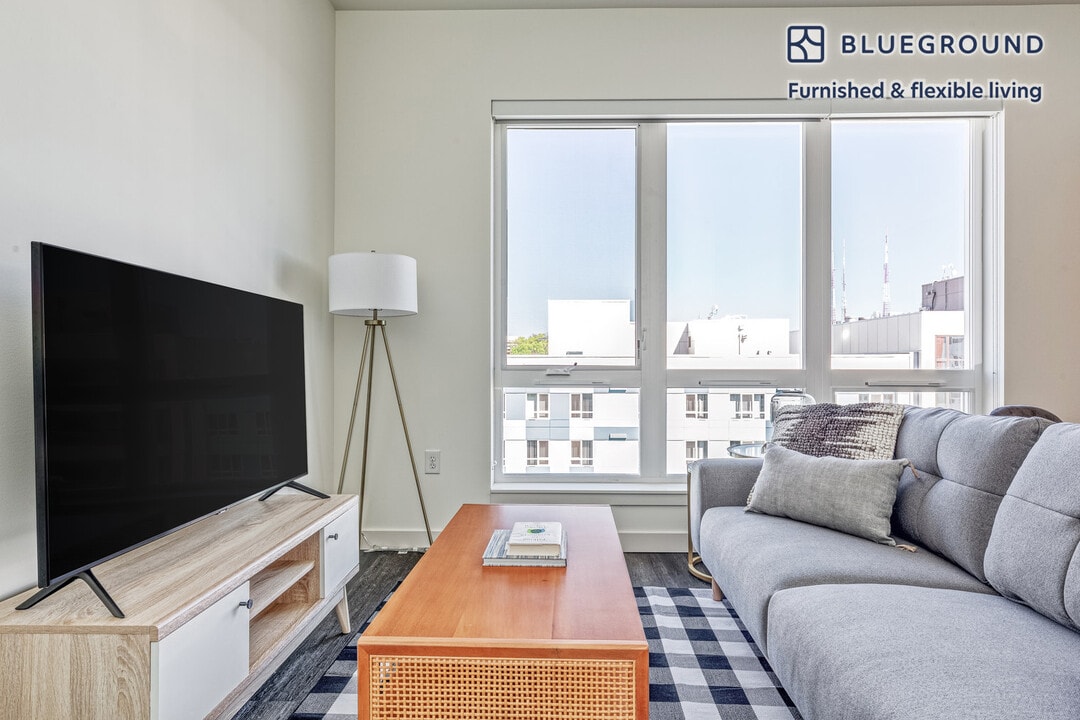 118 Broadway E in Seattle, WA - Building Photo