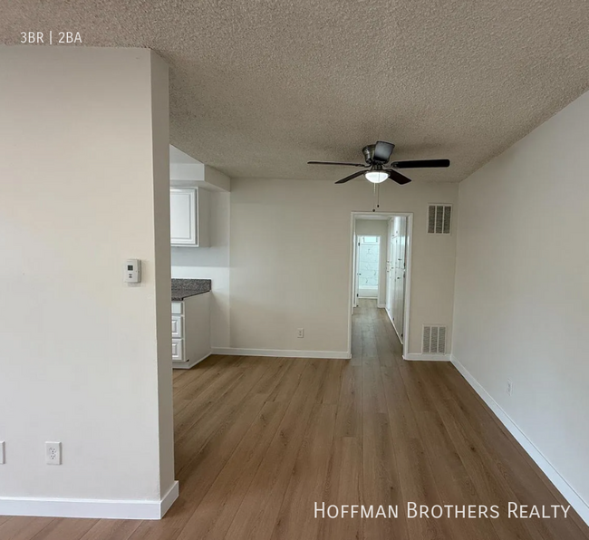 5133 Buffalo Ave in Los Angeles, CA - Building Photo - Building Photo