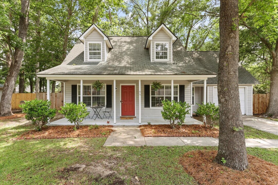 45 Egrets Nest Ln in Richmond Hill, GA - Building Photo